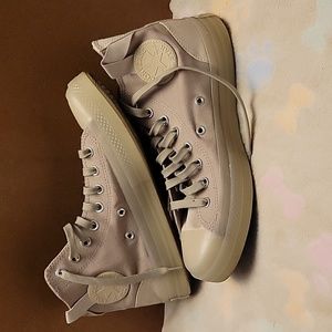 Cream Converse